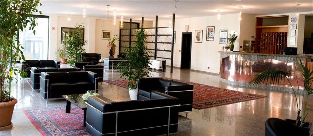 Hotel 90 Капурсо Экстерьер фото