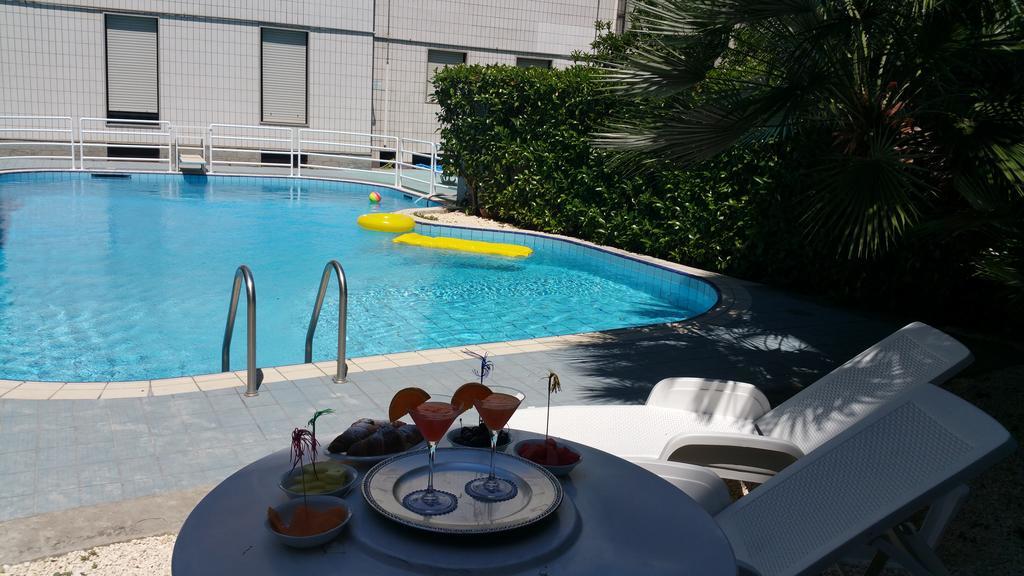 Hotel 90 Капурсо Экстерьер фото